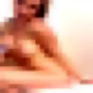 Leonore, 33 ans, en ligne à Ambazac pour une rencontre coquine