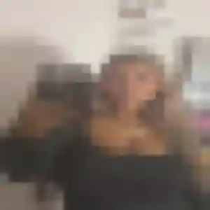 Anne-Charlotte (32 ans) à Angoulême propose un rencontre sexy aujourd'hui