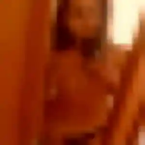 Mathilda, 33 ans, connectée à Bain-de-Bretagne pour une rencontre coquine