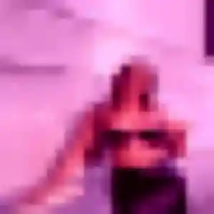 Découvre Lola, 22 ans à Baud en privé