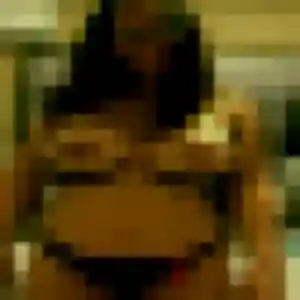 Contacte Honorine, 21 ans à Boos en privé