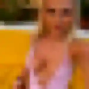 Ursula, 29 ans, dispo pour rencontre sexy à Breteil