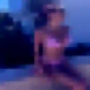 Photo sexy de Muriel, 19 ans à Breuillet - plan discret