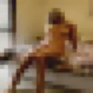 Rejoins Rosemarie, 28 ans à Châteauneuf-sur-Loire en privé