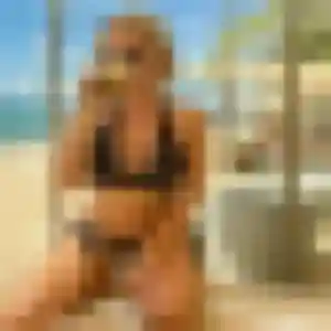 rencontre sexy à Condé-sur-Vire : photo de Corinne, 27 ans - accès libre