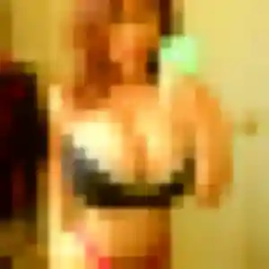 Nadia, fille de 28 ans propose rencontre sexy à Évry-Courcouronnes