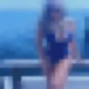 Anne-Charlotte, 27 ans, disponible à Houdan pour une rencontre coquine
