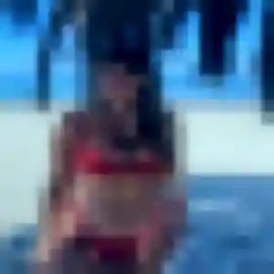 Gabrielle, 20 ans, connectée à La Rochelle pour une rencontre coquine
