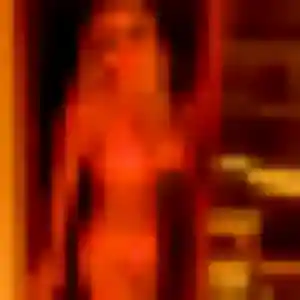 rencontre sexy à La Ville-du-Bois : profil de Flore, 31 ans - accès libre