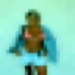 Philippine, 21 ans, disponible à Langueux pour une rencontre coquine