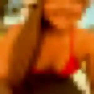 Edith, femme de 28 ans cherche rencontre sexy à Le Mesnil-Saint-Denis