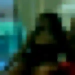 Urielle, 38 ans, connectée à Luc-sur-Mer pour une rencontre coquine