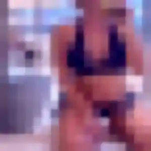 Josephine de Montreuil, 33 ans - rencontre sexy en toute liberté