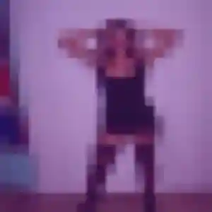 Daphne, 22 ans, connectée à Montreuil-Juigné pour un rencontre sexy