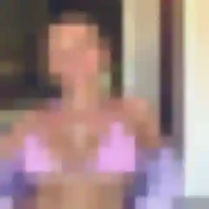 Photo de Hilary à Plaisir (34 ans) - rencontre sexy sans inscription