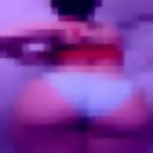 Urielle, 31 ans, en ligne à Pont-de-Buis-lès-Quimerch pour une rencontre coquine