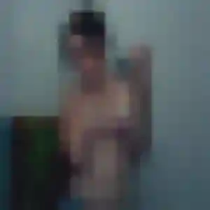 Contacte Henriette, 19 ans à Quévert gratuitement