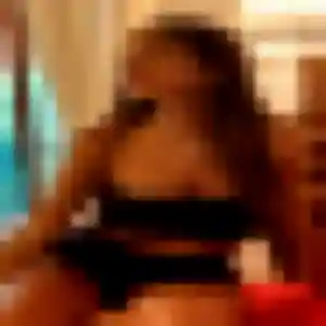 Profil de Oriane à Quiberon (24 ans) - rencontre sexy discret