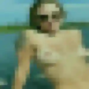 Charmante Laura, 19 ans à Roscoff - voir sa photo
