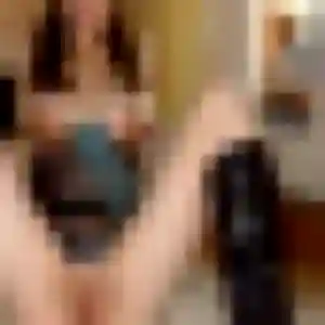Photo privée de Margaux, 44 ans à Saint-Aubin-de-Médoc - plan discret