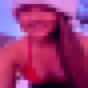 Zelda, 35 ans, dispo pour rencontre sexy à Saint-Malo