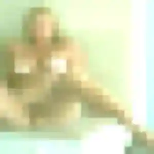 Daphne, 24 ans, disponible à Saint-Selve pour une rencontre coquine