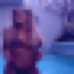 Theresa, 28 ans, connectée à Surzur pour un rencontre sexy