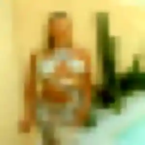 rencontre sexy à Vaucresson : photo de Ursule, 28 ans - accès libre
